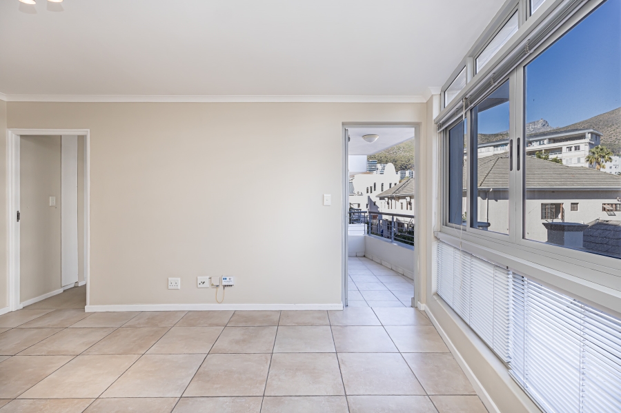 To Let 2 Bedroom Property for Rent in Sea Point Western Cape